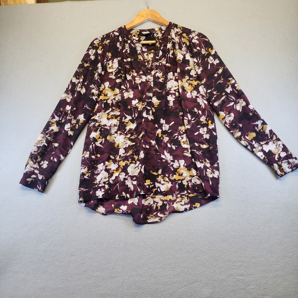 Simply Vera Vera Wang Floral Blouse Plum Purple Pleated V-Neck Roll Tab Sleeve S